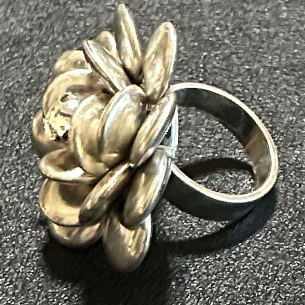 Joan Rivers Silver-Tone Multi-petal Flower Vintage Ring